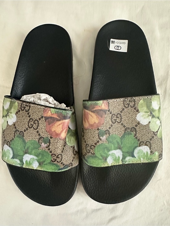 Gucci Shoes - Gucci Beige GG Floral Logo Slide Sandals with Green Accents